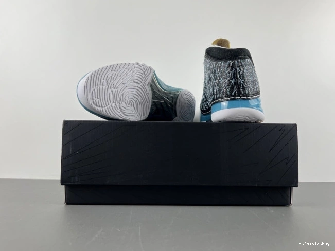 23 318376-041 UNC Jordan 0911
